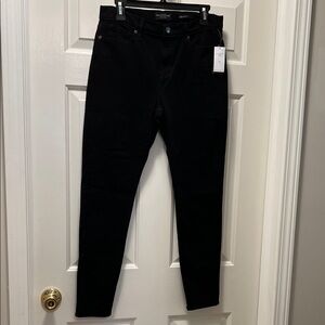 Black Women’s Skinny Jeans